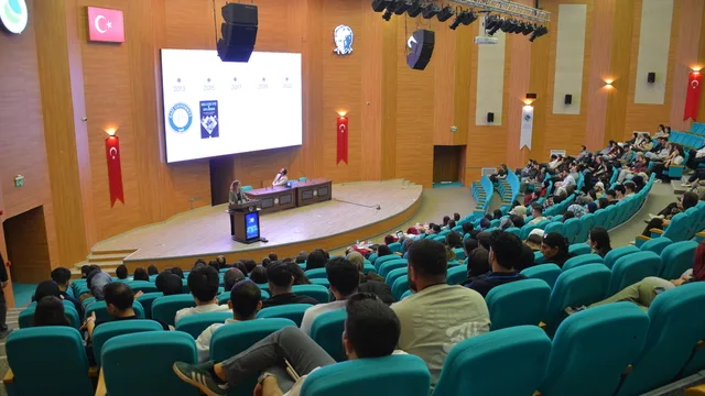 Kırşehir'de 2. Uluslararası Fizyoterapi Sempozyumu Kadın Vizyonuyla Tamamlandı