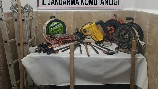 Kırşehir Mucur'da 5 Kişi Kaçak Kazı Yaparken Suçüstü Yakalandı