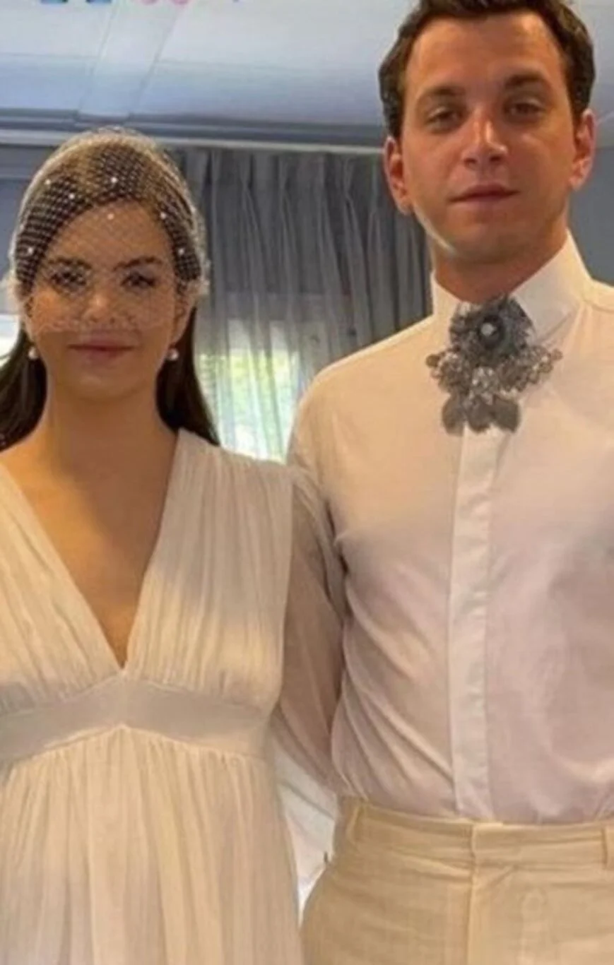 Lara Paşalı kimdir?