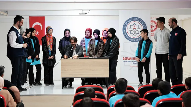 Malatya'da öğrencilere geleneksel sanat: Hüsn-i Hat eğitimi verildi