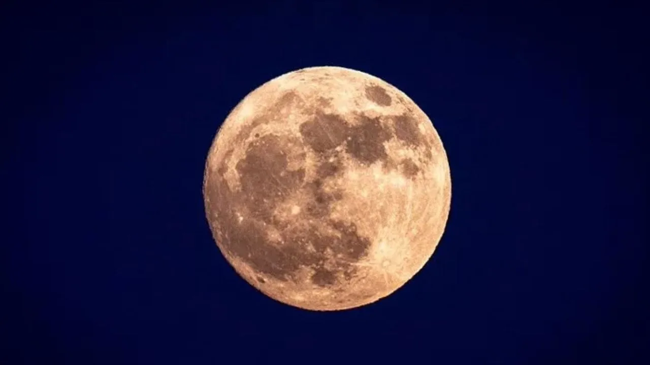 Dolunay ne zaman? Mayıs dolunayı saat kaçta gerçekleşecek? Mayıs dolunayının etkileri neler?