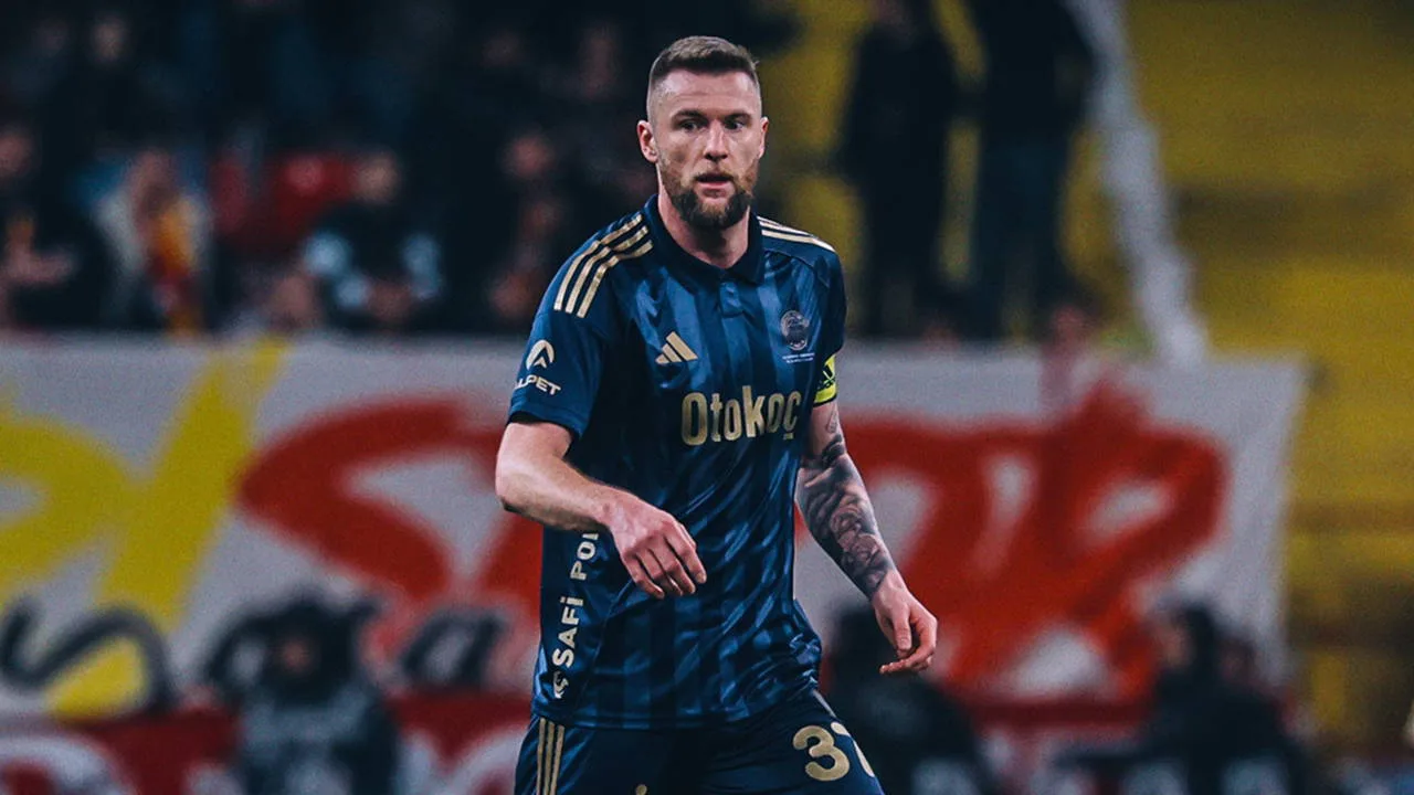 Fenerbahçe'de Skriniar maça devam edemedi