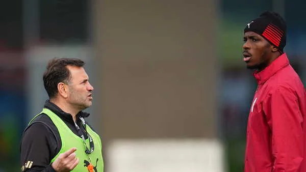 Okan Buruk'tan Victor Osimhen açıklaması: Fenerbahçe maçında forma giyecek mi?