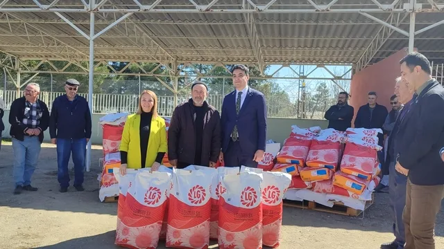 Pazaryeri'nde çiftçilere yüzde 50 hibeli ayçiçeği tohumu dağıtıldı