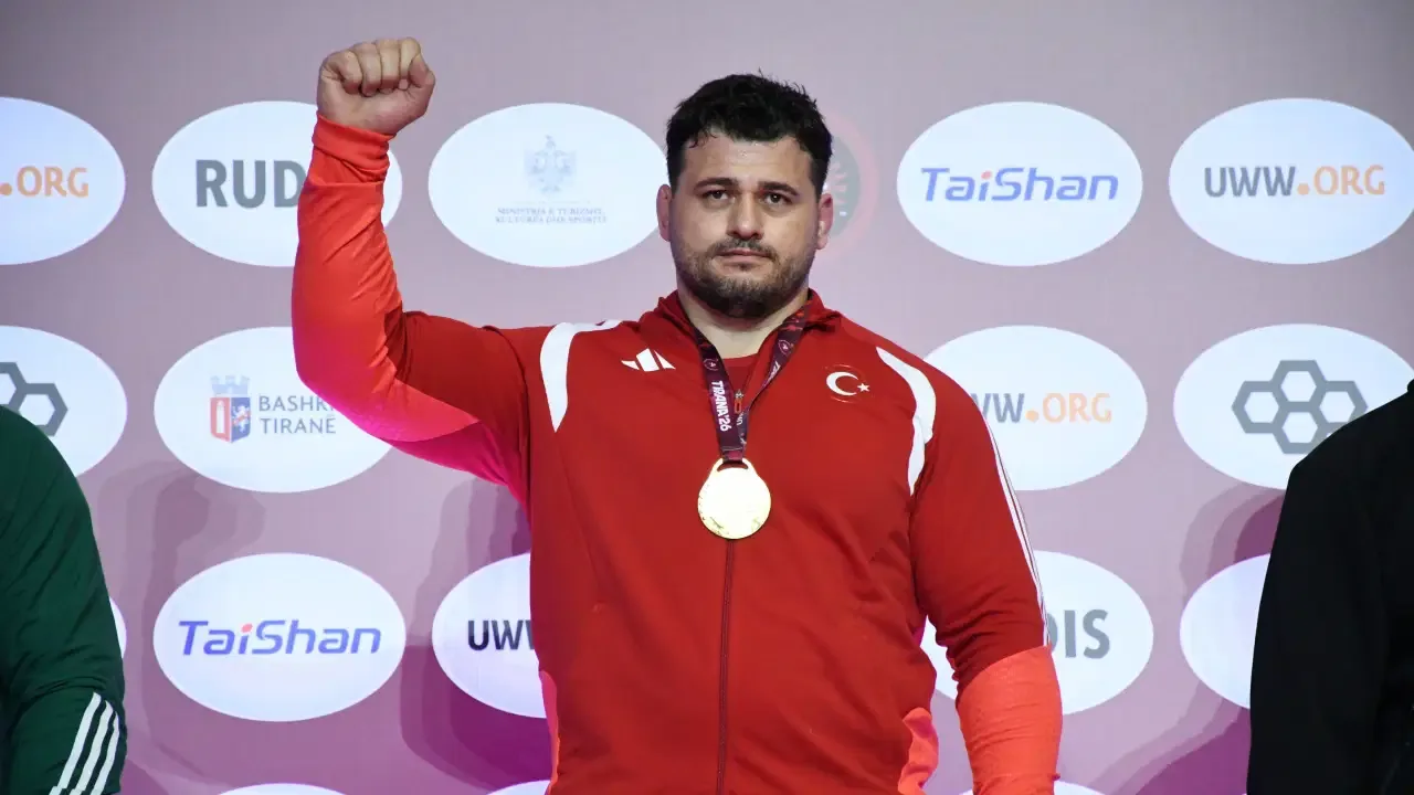 Rıza Kayaalp'ten rekor açıklaması: 'Kolay olmayanı yapmak biz Türklerin işidir'