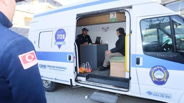 Samsun Canik'te Mobil Zabıta Vatandaşın Taleplerini Yerinde Dinliyor