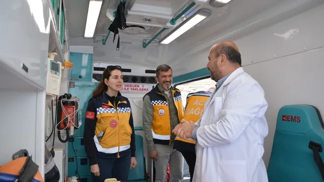 Samsun'da Bafra Devlet Hastanesi'ne yeni ambulans: Filo 3'e çıktı