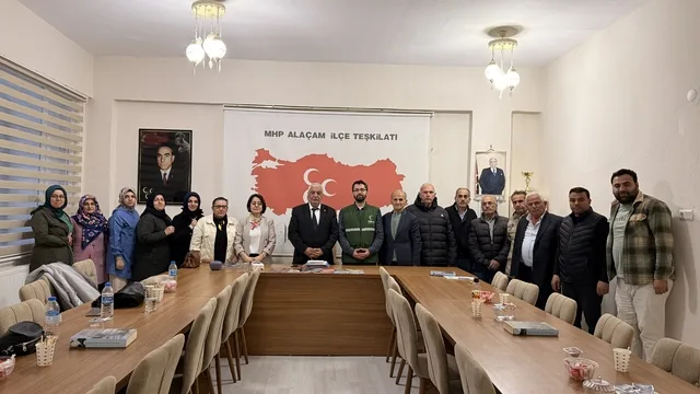 Samsun'da Yeşilay'dan MHP Alaçam'a bağımlılıkla mücadele eğitimi