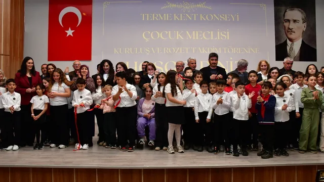 Samsun Terme'de 50 öğrenciyle Çocuk Meclisi kuruldu