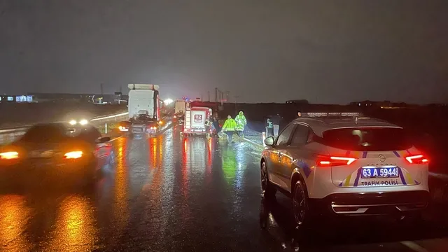 Şanlıurfa Siverek'te şarampole devrilen otomobilde 6 yaralı