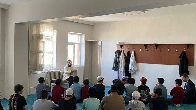 Sivas Suşehri'nde Hafızlık Öğrencilerine Hijyen Eğitimi Verildi