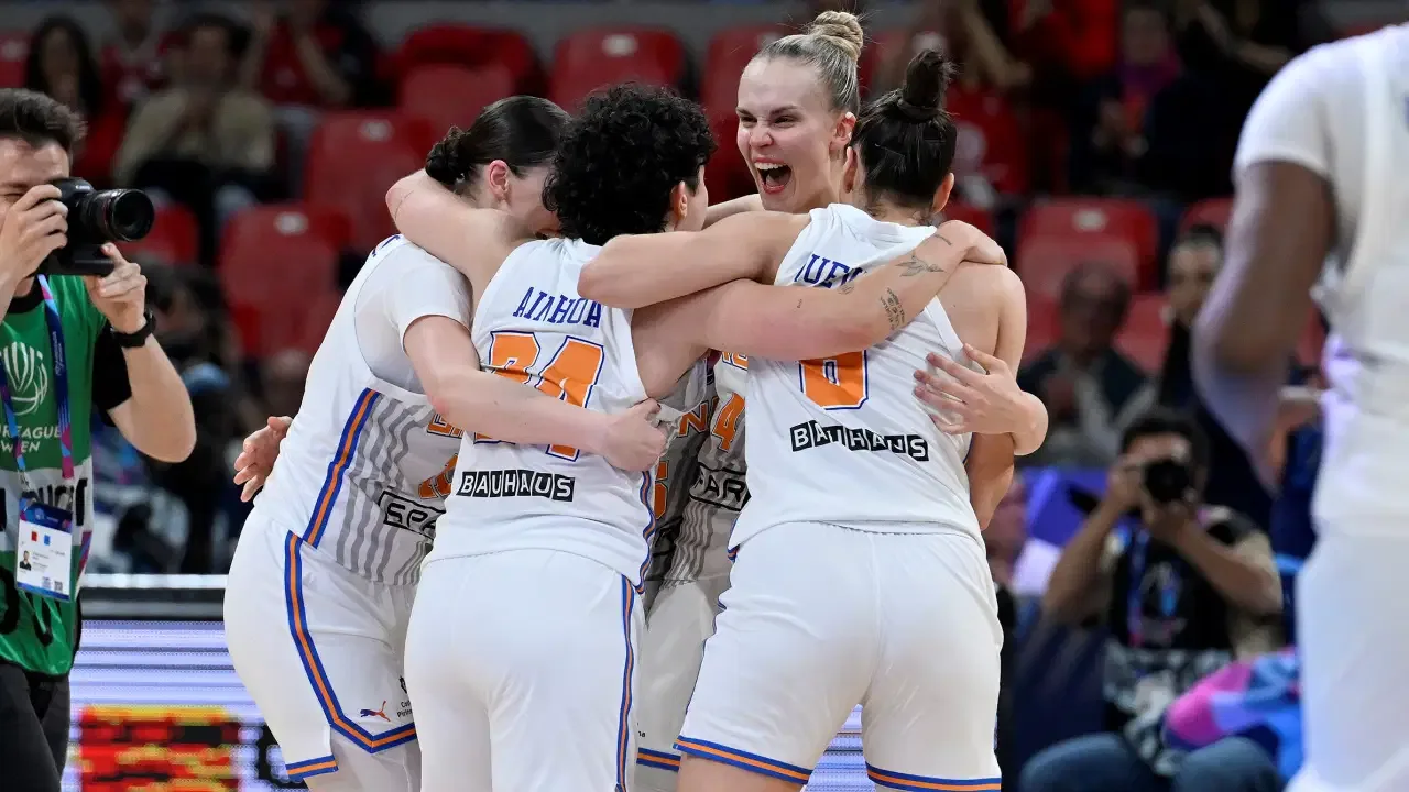 Fenerbahçe Opet'in EuroLeague yarı finalindeki rakibi belli oldu!