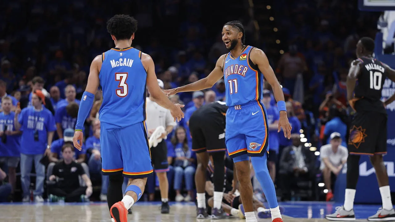 Thunder, Suns'ı farklı mağlup etti: Seride 1-0 öne geçti