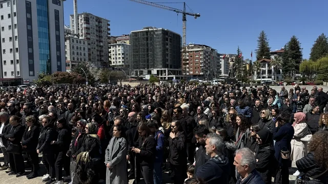 Trabzon'da eğitimciler okul saldırısını lanetledi
