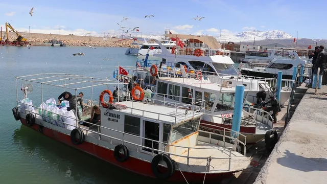 Van Gölü'nde inci kefali av yasağı başlıyor: 15 bin kişi etkilenecek
