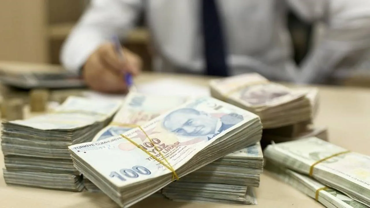 1 Mayıs bankalar açık mı? 1 Mayıs Cuma bankalar çalışıyor mu?