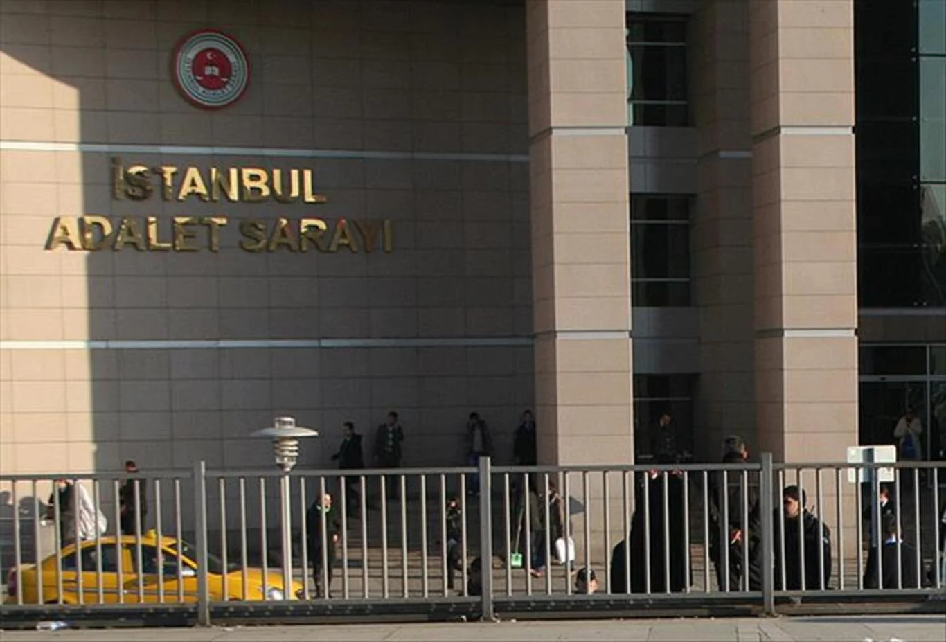 19 Mayıs adliyeler açık mı?