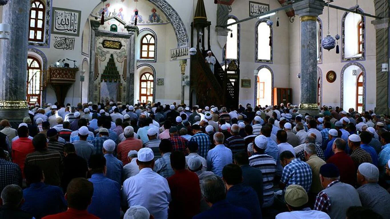 Bugünkü Cuma hutbesinin konusu nedir?