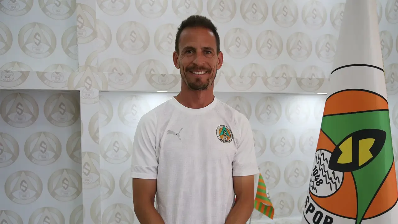 Alanyaspor, Joao Pereira'nın sözleşmesini uzattı