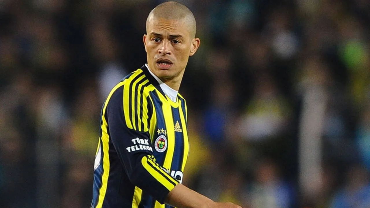 Aziz Yıldırım paylaşımına yorum yapmıştı: Alex de Souza'dan Fenerbahçe'deki başkanlık seçimi için yeni açıklama