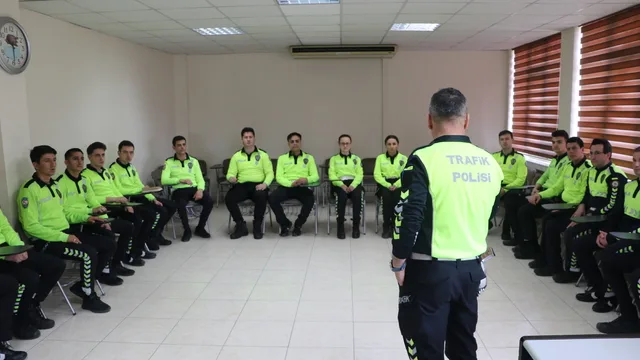 Ankara'da trafik polislerine 24 branşta yoğun eğitim