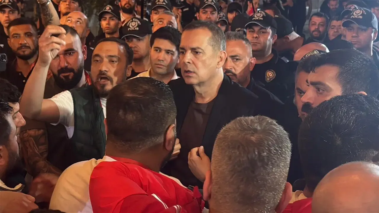 Süper Lig'den düşen son takım olmuşlardı... Antalyaspor cephesinden flaş tepki: 'İstanbul takımları ve Trabzonspor yakışanı yaptılar'