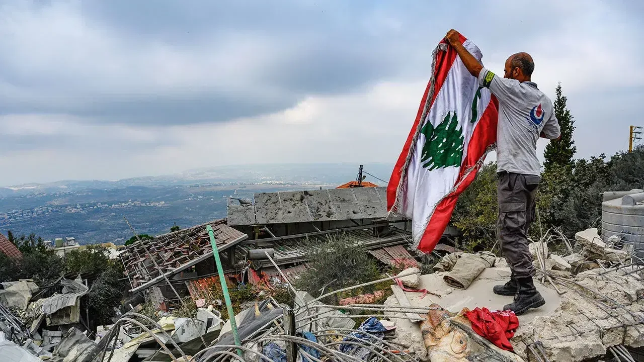 İsrail savaş uçakları ateşkese rağmen Lübnan semalarında