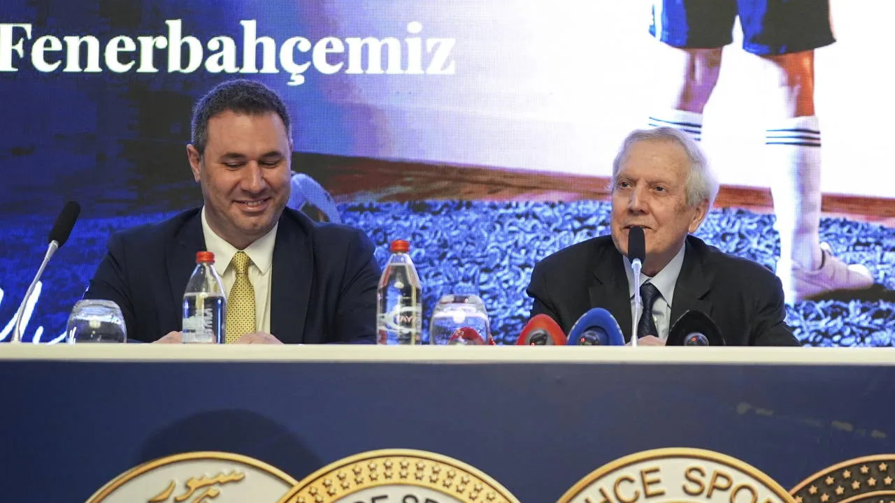 Aziz Yıldırım'ın listesindeki Barış Göktürk'ten transfer müjdesi: 'İki tane santrfor alıyoruz'