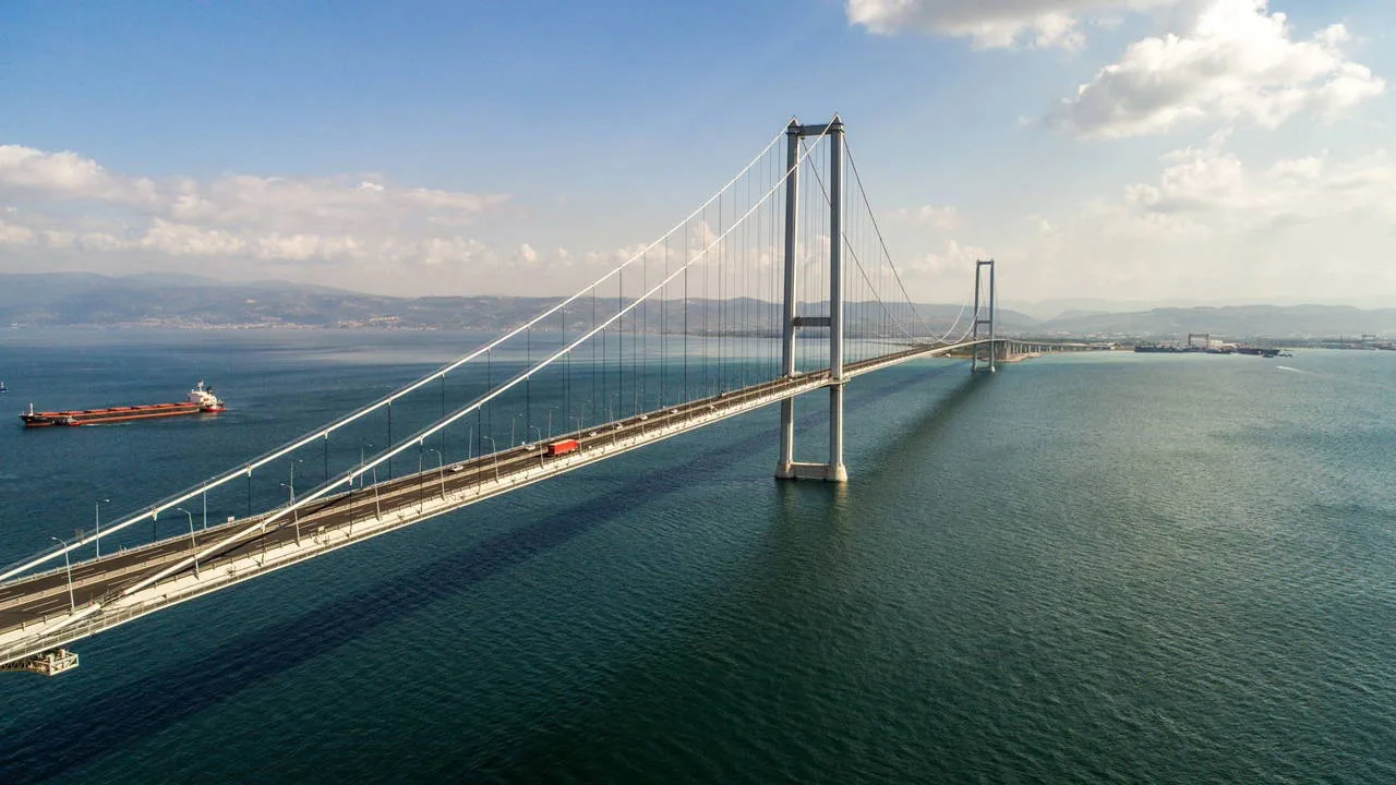 Kurban Bayramı'nda köprü ve otoyollar ücretsiz mi? Bayramda Osmangazi Köprüsü, 15 Temmuz Şehitler ve Fatih Sultan Mehmet Köprüsü geçişleri bedava mı?