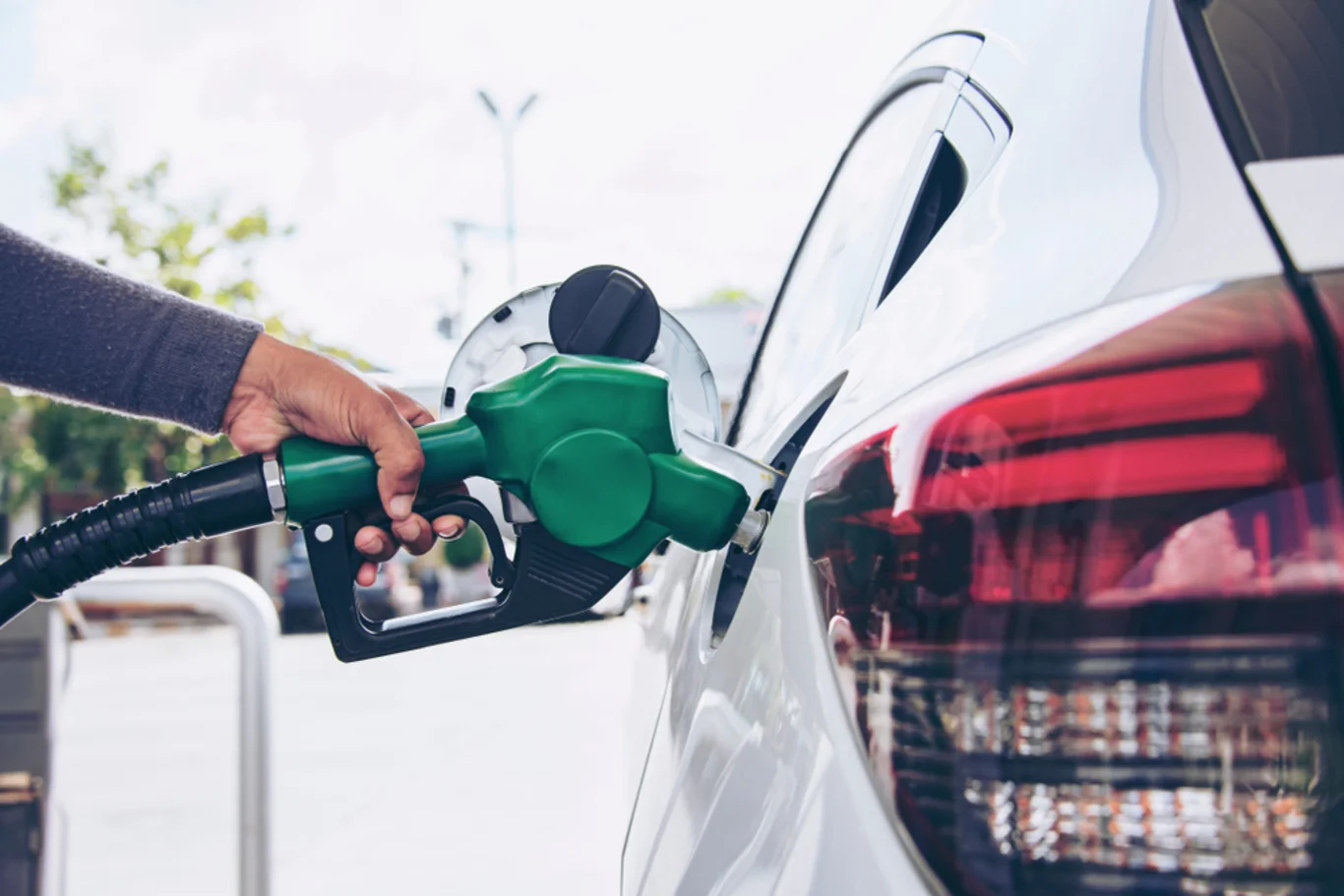 Motorin ve benzine zam var mı?