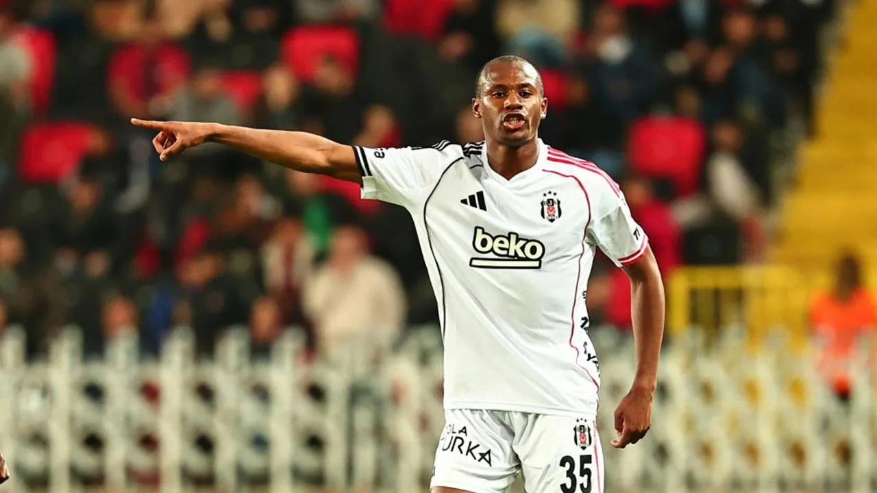 Beşiktaş'ta sakatlık: Tiago Djalo maça devam edemedi