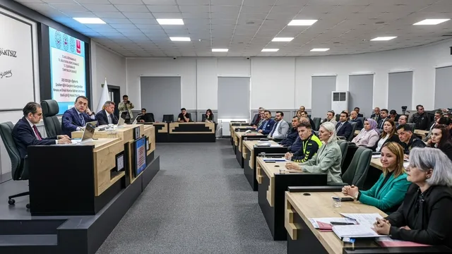 Bilecik'te Okul Güvenliği Toplantısı: Vali Sözer Öncelikleri Açıkladı