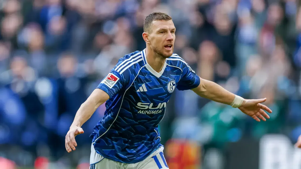 Schalke 04'ten Edin Dzeko kararı!