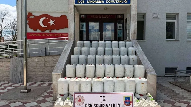Eskişehir'de 2 bin 270 litre sahte gübre yakalandı