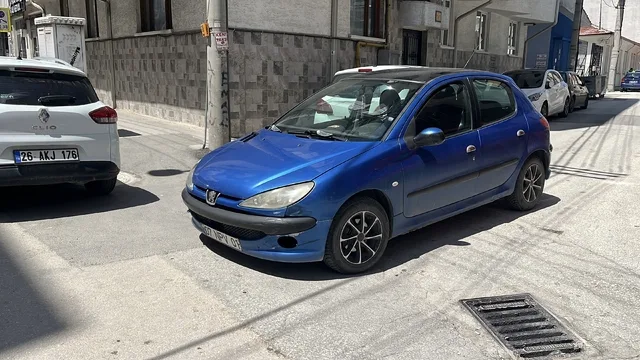 Eskişehir'de otomobil ile motosiklet çarpıştı: 1 yaralı