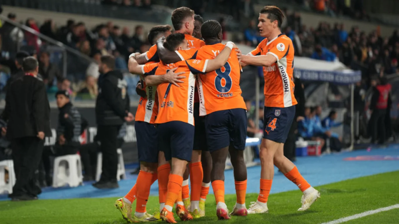 Fenerbahçe - Başakşehir maçı saat kaçta?