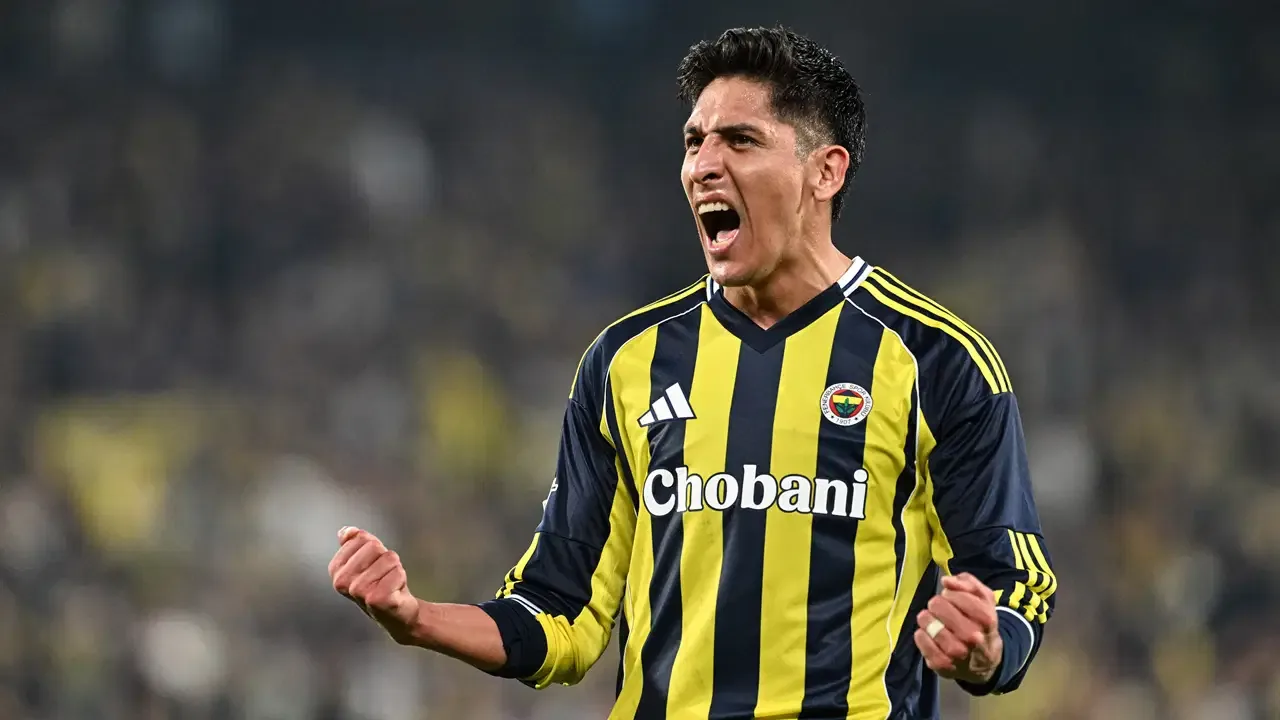 Fenerbahçe taraftarından Edson Alvarez'e tepki