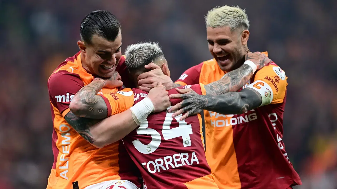 Rekorunu egale etmeye çok yaklaştı... Galatasaray şampiyonluk için Samsunspor deplasmanında!