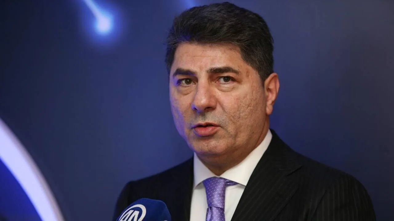 Adı Fenerbahçe ile anılmıştı: Hakan Safi'den Rafael Leao iddialarına yanıt