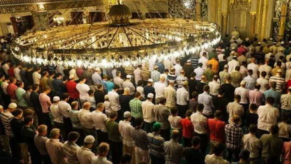 Bayram namazı saat kaçta? Bayram namazı saatleri İstanbul, Ankara, İzmir...