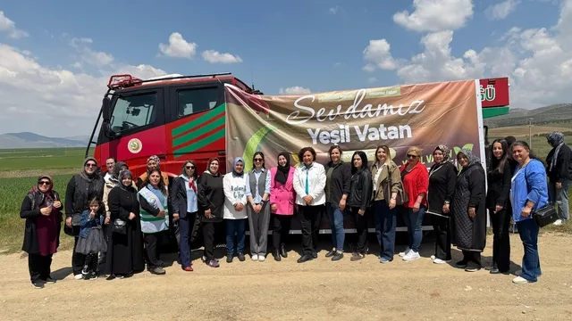 Kırşehir'de AK Parti'den "Bereket Ormanları"na 1000 fidan