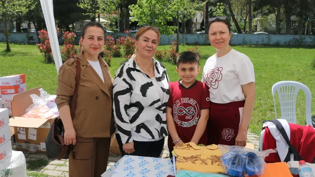 Kütahya'da Yunus Emre Ortaokulu'ndan özel gereksinimlilere destek kermesi