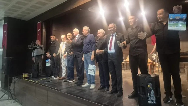 Kütahya Gediz'de Neşet Ertaş, türkülerle anıldı