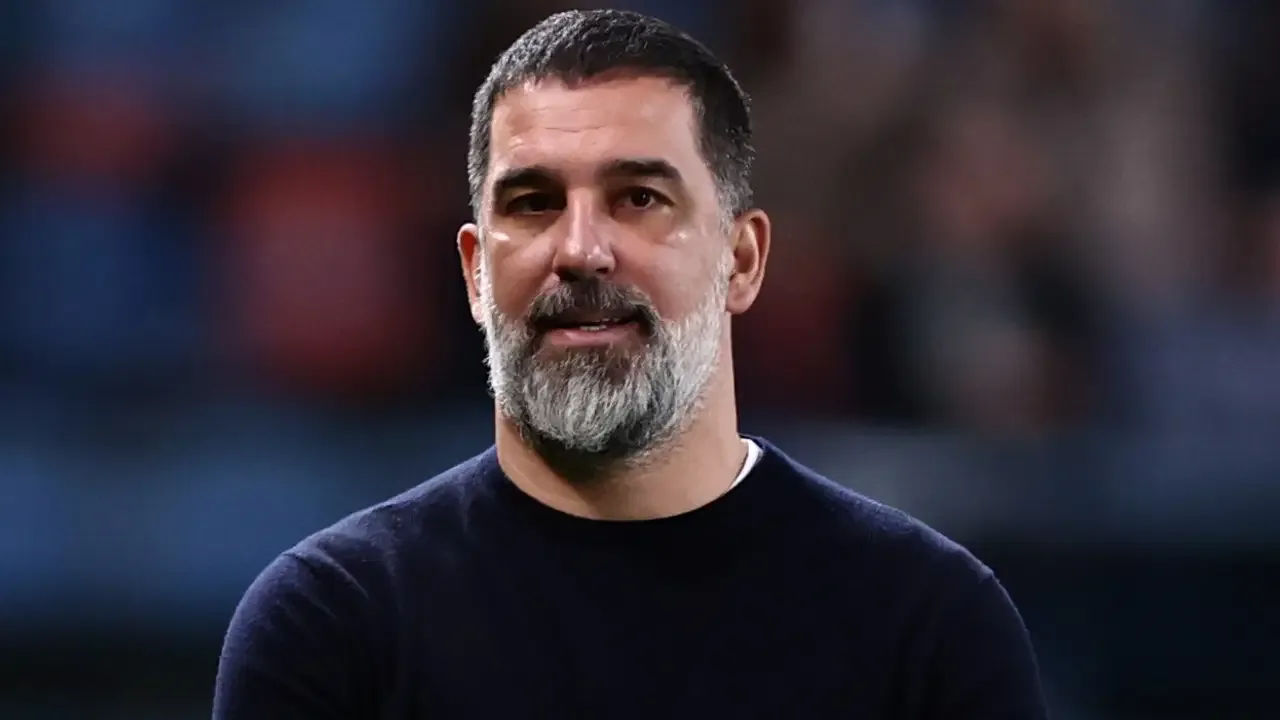 Crystal Palace'tan Arda Turan'a övgü: 'Muazzam bir iş yapıyor'