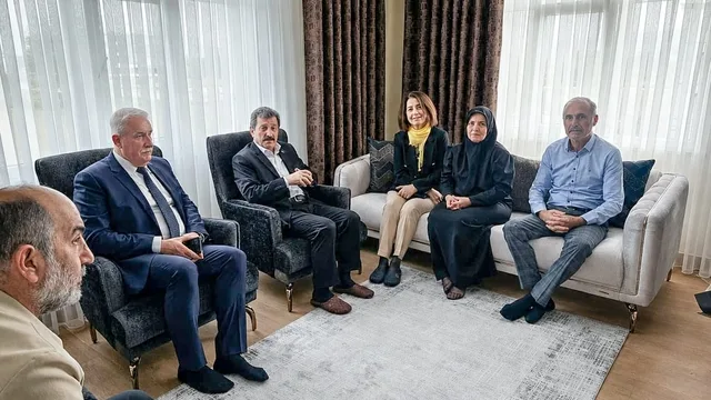 Samsun Valisi Tavlı'dan Anneler Günü'nde Şehit Ailesine Ziyaret