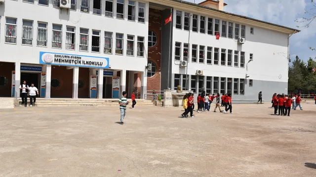 Şanlıurfa Siverek'te 4 öğrenciye çevre duyarlılığı ödülü: Bisiklet