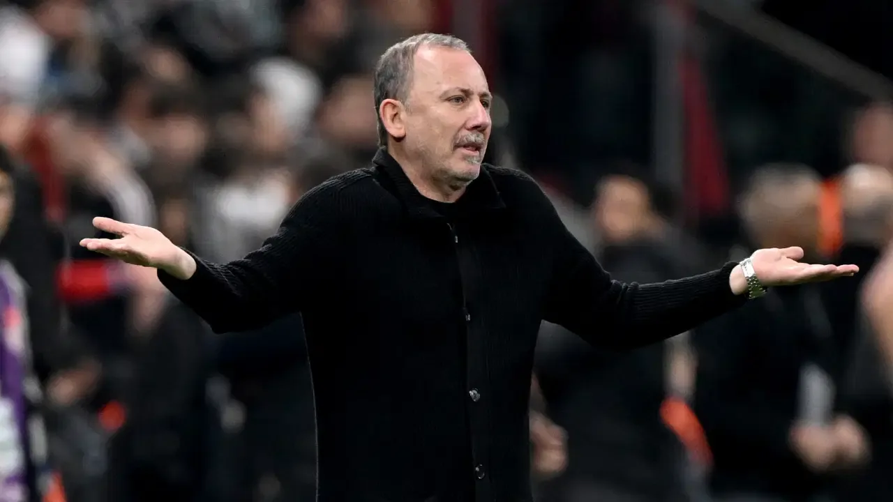 Sergen Yalçın'dan taraftar tepkisine yanıt: 'Camiada sabır bitmiş'