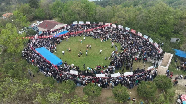 Sinop'ta Hıdırellez coşkusu: Karakucak güreşleri nefes kesti