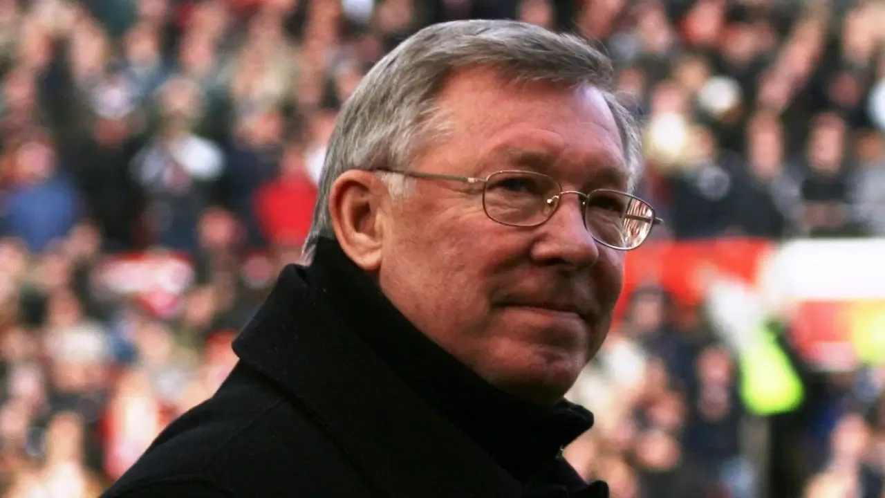 Manchester United efsanesi Sir Alex Ferguson hastaneye kaldırıldı