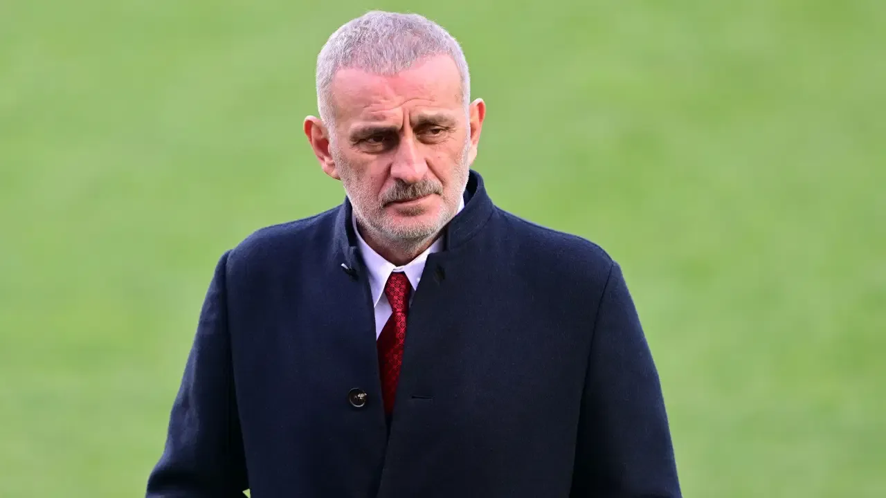 Madalyaları Dursun Özbek taktı: TFF cephesi, Galatasaray'ın kutlamasına katılmadı